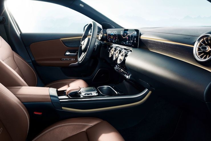 One teaser closer – The new Mercedes-Benz A-Class shows infotainment system